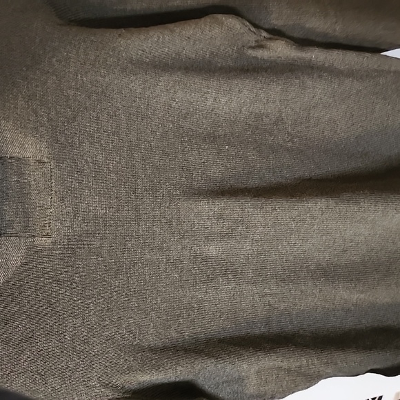 New with Tags Natural Reflections Olive Green Sweater - Picture 3 of 3